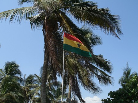 ce n'est pas le drapeau du Bénin, c'est le Ghana (je crois)...