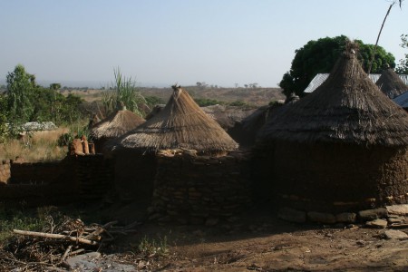 Il y a des murs, on se demande par ou passer
