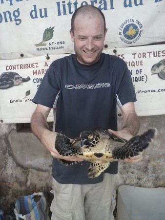 Il faut bien la tenir