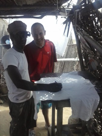 On commence par dessiner le motif au crayon