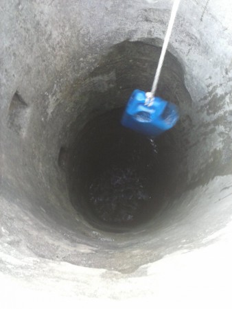 Le puis est assez profond